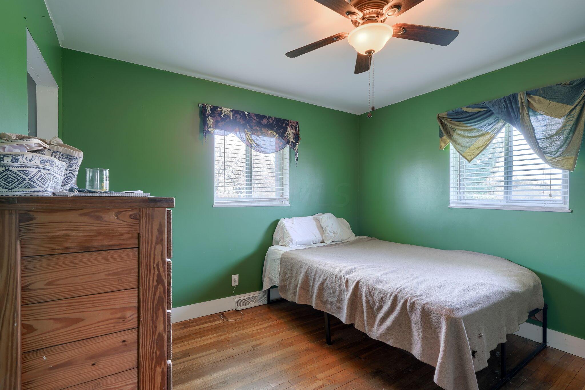 2493 East Howard Road Columbus, OH 43207 - Photo 28 of 39 2493 E Howard Rd (48)