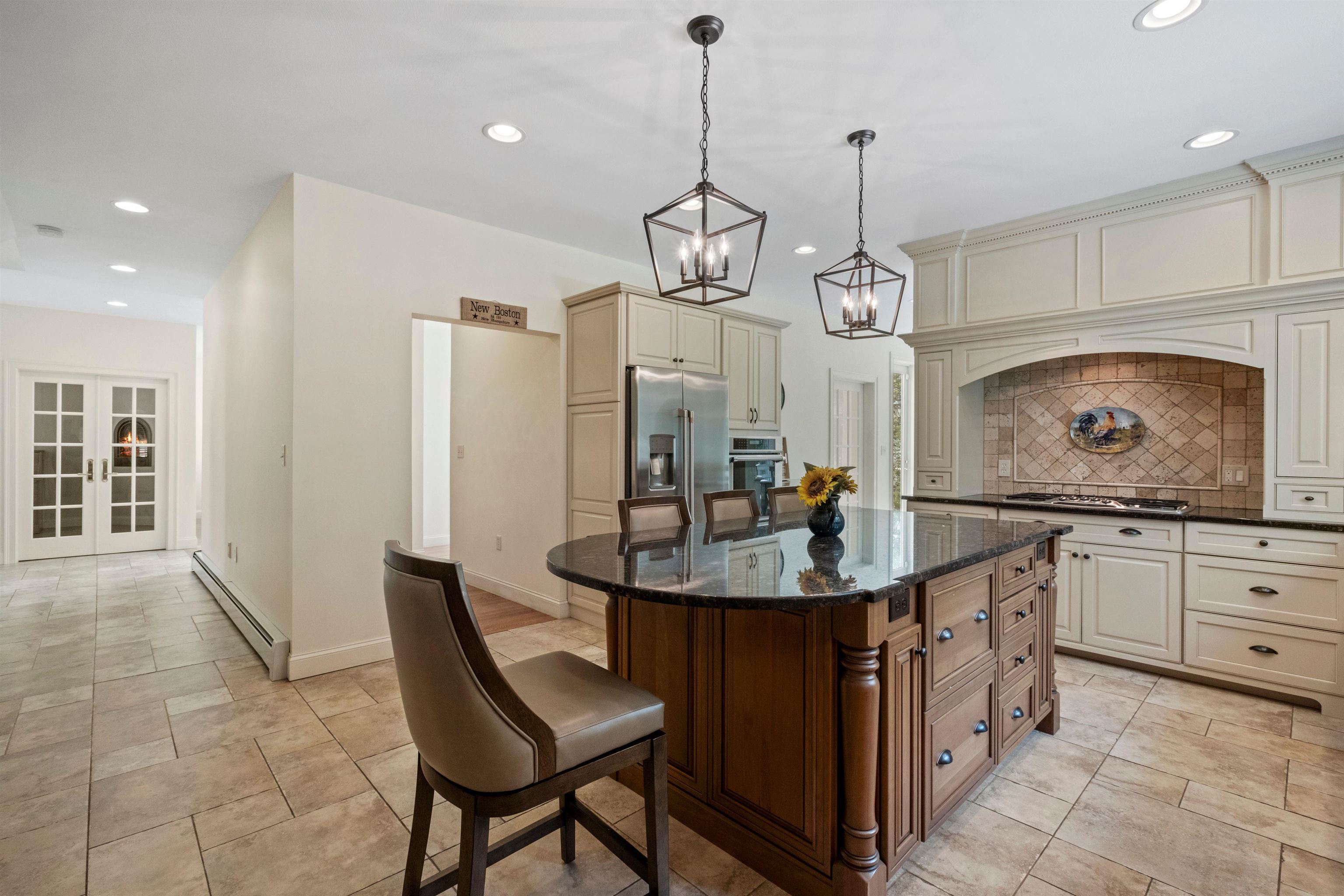 21 Saunders Hill Road New Boston, NH 03070 - Photo 3 of 40