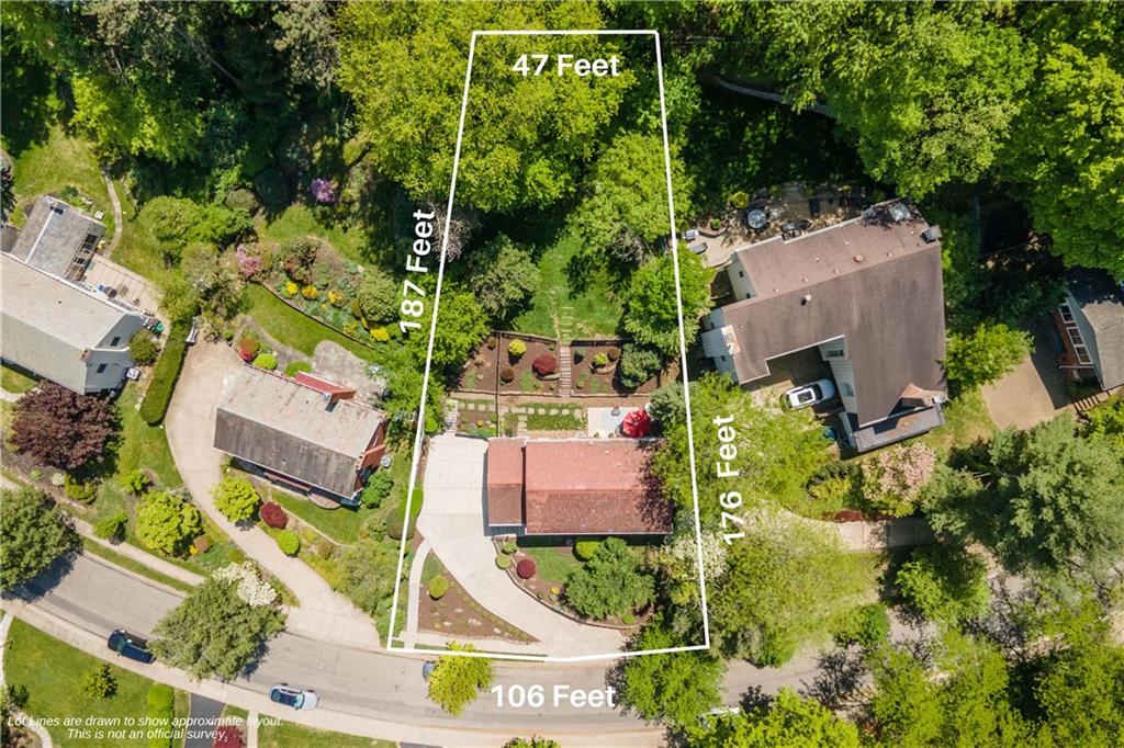 719 Pinetree Road Pittsburgh, PA 15243 - Photo 2 of 35 an aerial view of residential house with outdoor space and swimming pool