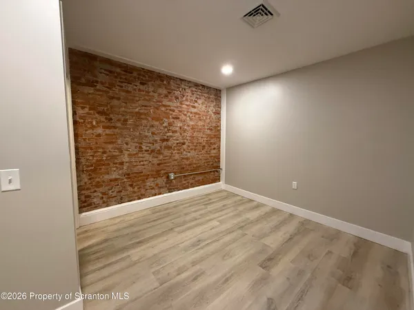 $1,600 | 205 North Washington Avenue, Unit 9, Scranton, PA 18503