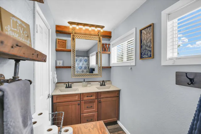 $232,000 | 1100 East Co Road 800 North, Tuscola, IL 61953