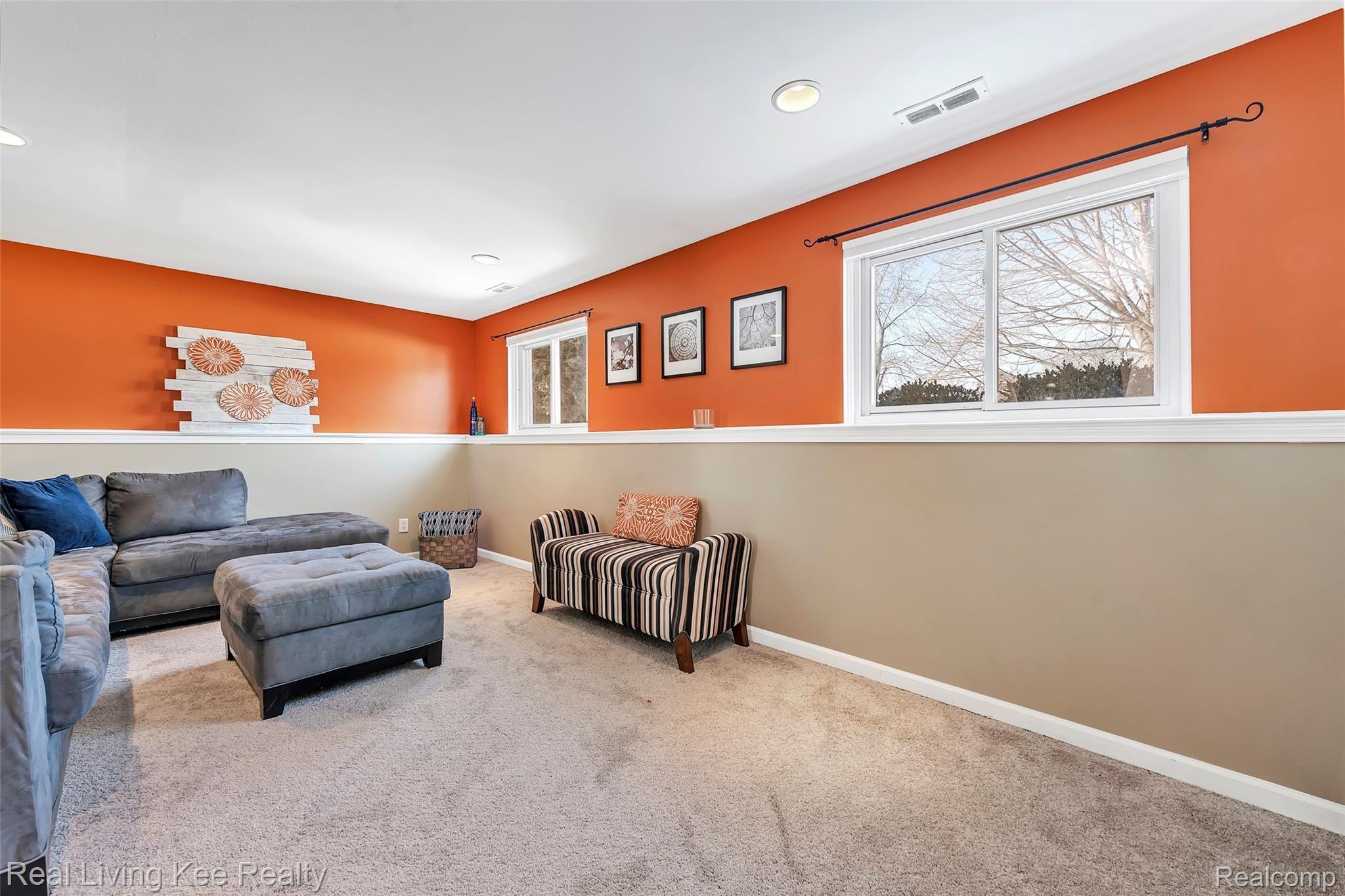 2733 Pheasant Court Rochester, MI 48306 - Photo 17 of 34 2733-Pheasant-Court-Rochester-MI-windowstill-23.jpg
