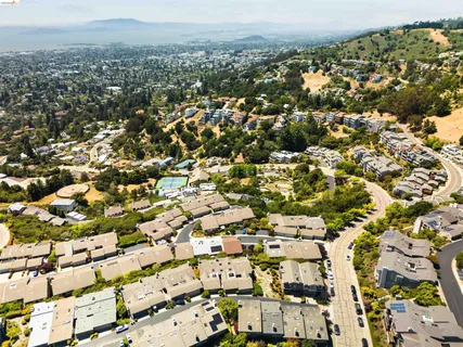 $1,098,000 | 3 Windward Hill, Oakland, CA 94618