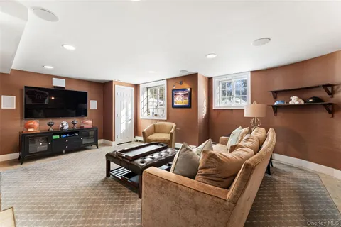 $2,695,000 | 7 Lenox Place, Scarsdale, NY 10583