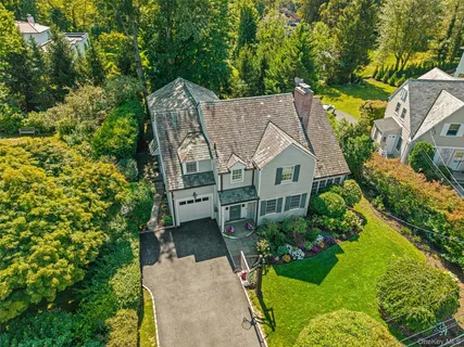 $2,695,000 | 7 Lenox Place, Scarsdale, NY 10583