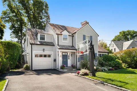$2,695,000 | 7 Lenox Place, Scarsdale, NY 10583