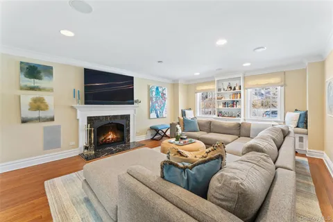 $2,695,000 | 7 Lenox Place, Scarsdale, NY 10583