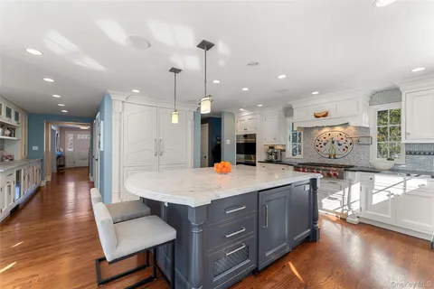 $2,695,000 | 7 Lenox Place, Scarsdale, NY 10583