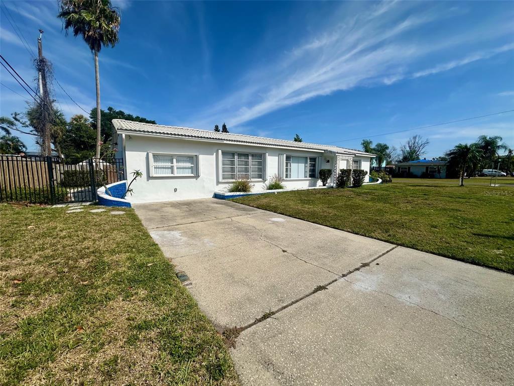 10 158th Avenue Redington Beach, FL 33708 - Photo 2 of 30