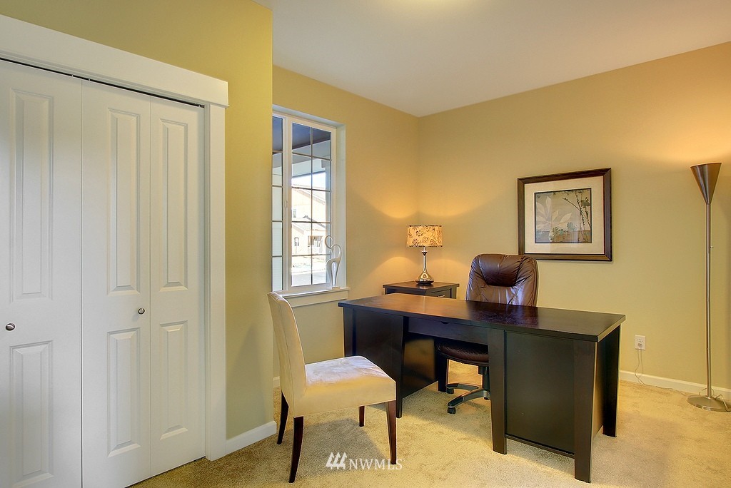 5832 Northeast 7th Place Renton, WA 98059 - Photo 12 of 14 Gallery Image 12