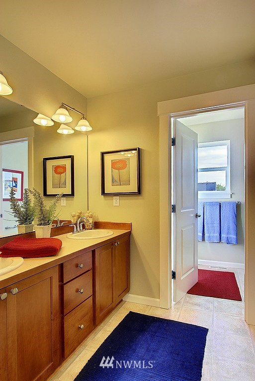 5832 Northeast 7th Place Renton, WA 98059 - Photo 13 of 14 Gallery Image 13