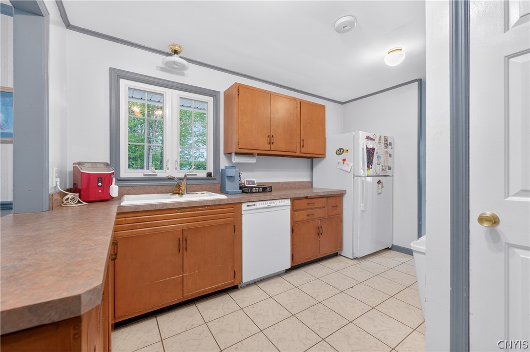 302 West Cedar Street Rome, NY 13440 - Photo 34 of 47