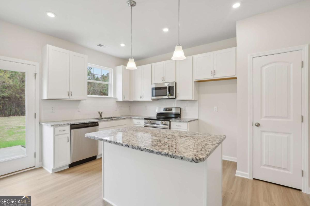 1012 Stonebridge Circle Macon, GA 31211 - Photo 10 of 18