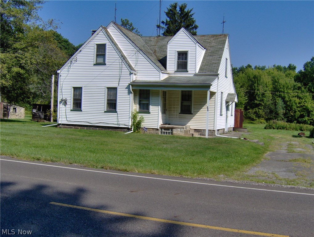 688 Mahoning Trumbull County Line Road Mineral Ridge, OH 44440 - Photo 3 of 11 Gallery Image 3