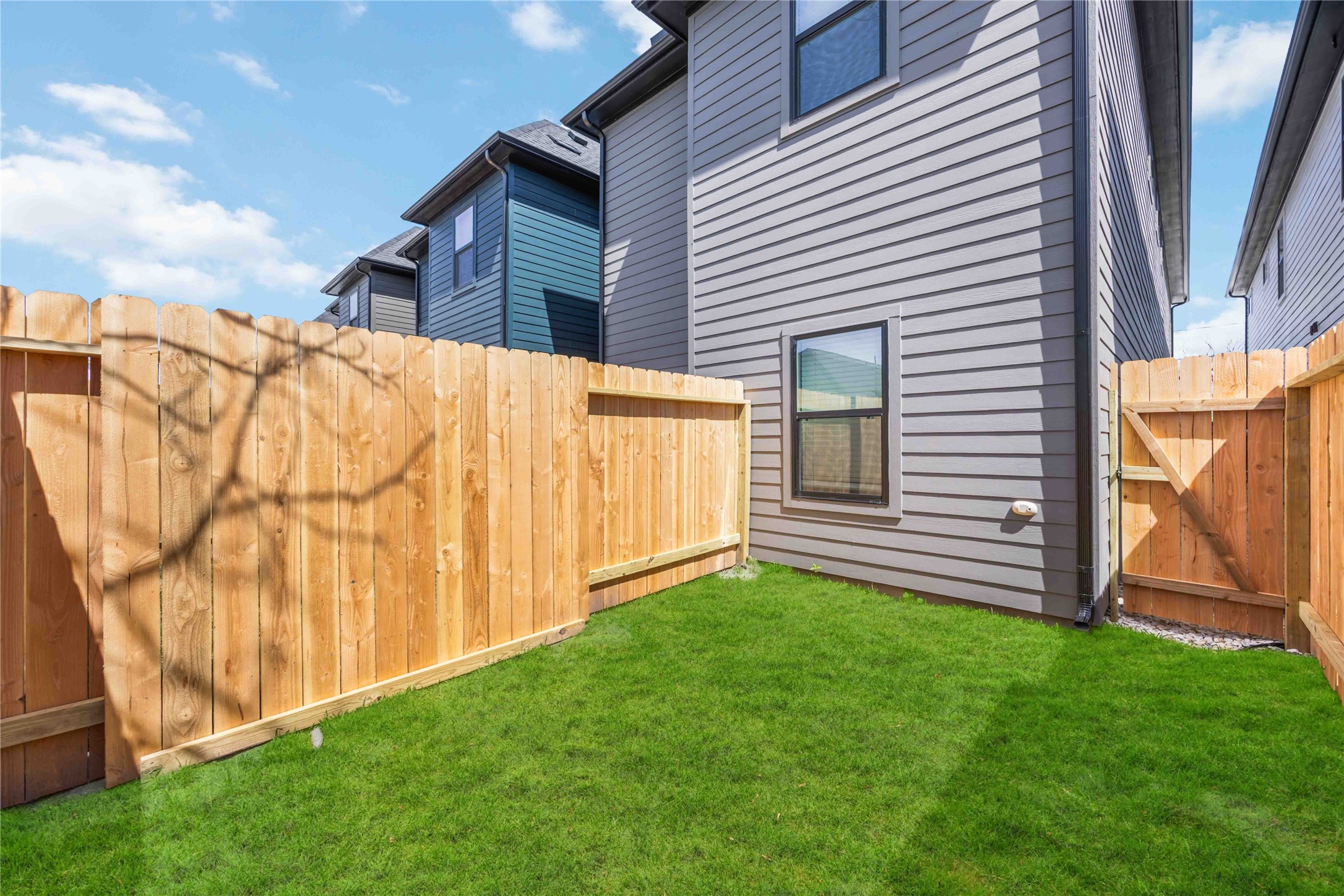 8013 Cora Street, Unit B Houston, TX 77088 - Photo 18 of 20 Private Fenced Backyard