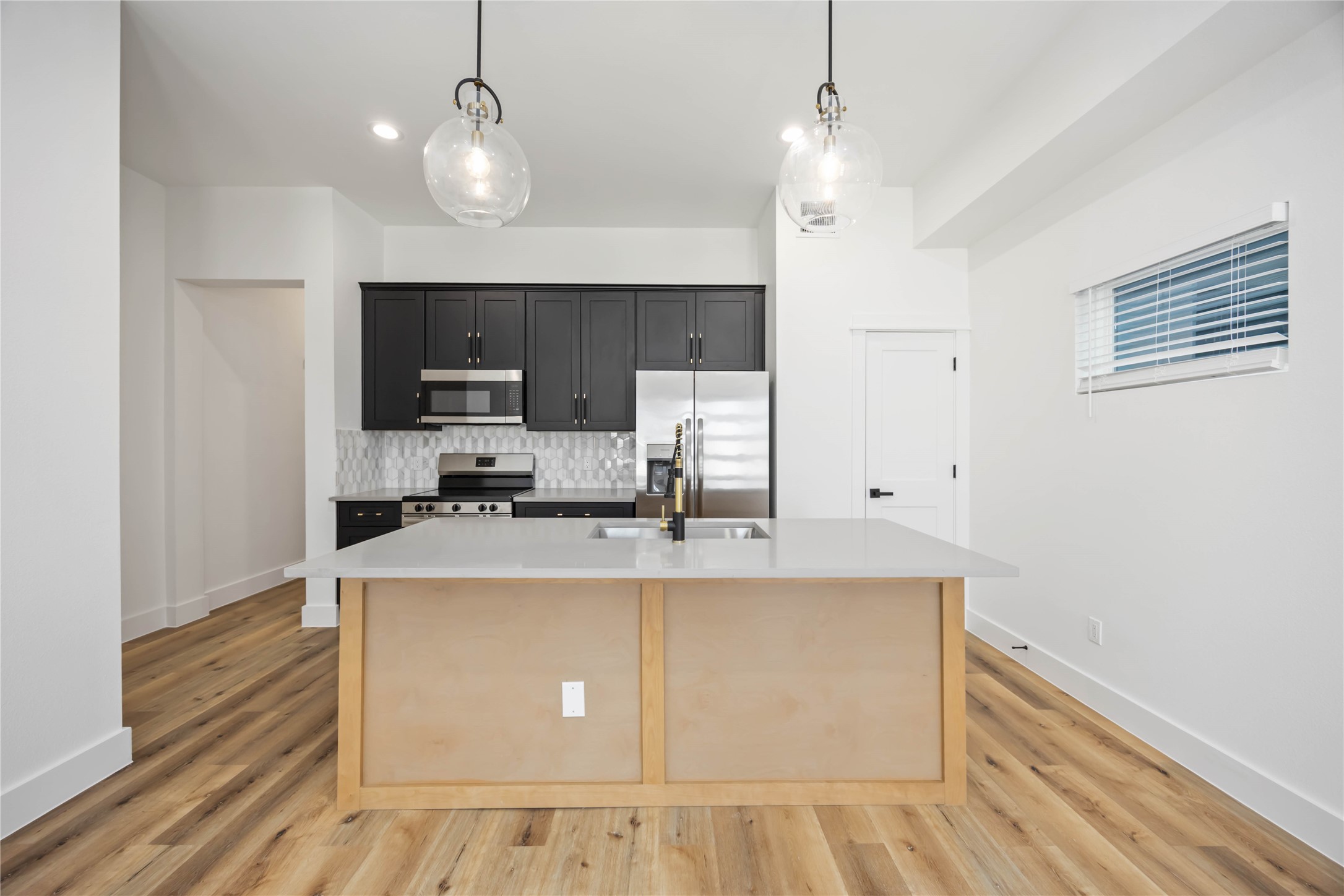 8013 Cora Street, Unit B Houston, TX 77088 - Photo 6 of 20