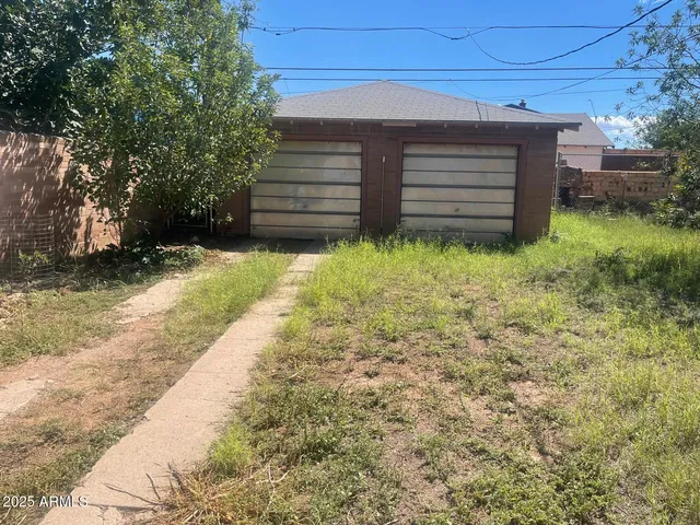 $195,000 | 1325 11th Street, Douglas, AZ 85607