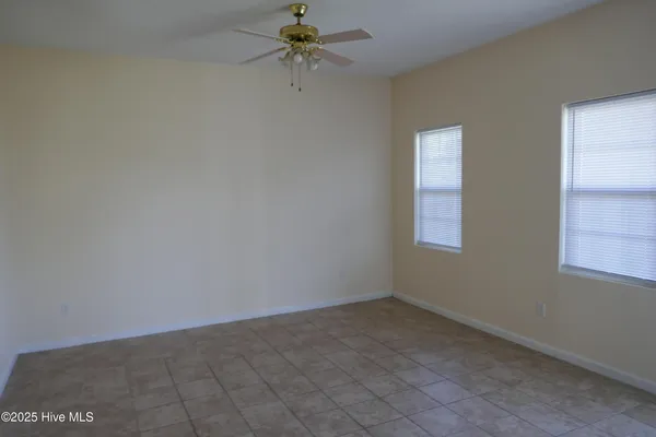 $275,000 | 305 Speed Street, Elizabeth City, NC 27909