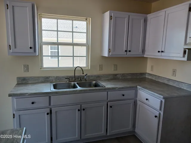 $275,000 | 305 Speed Street, Elizabeth City, NC 27909