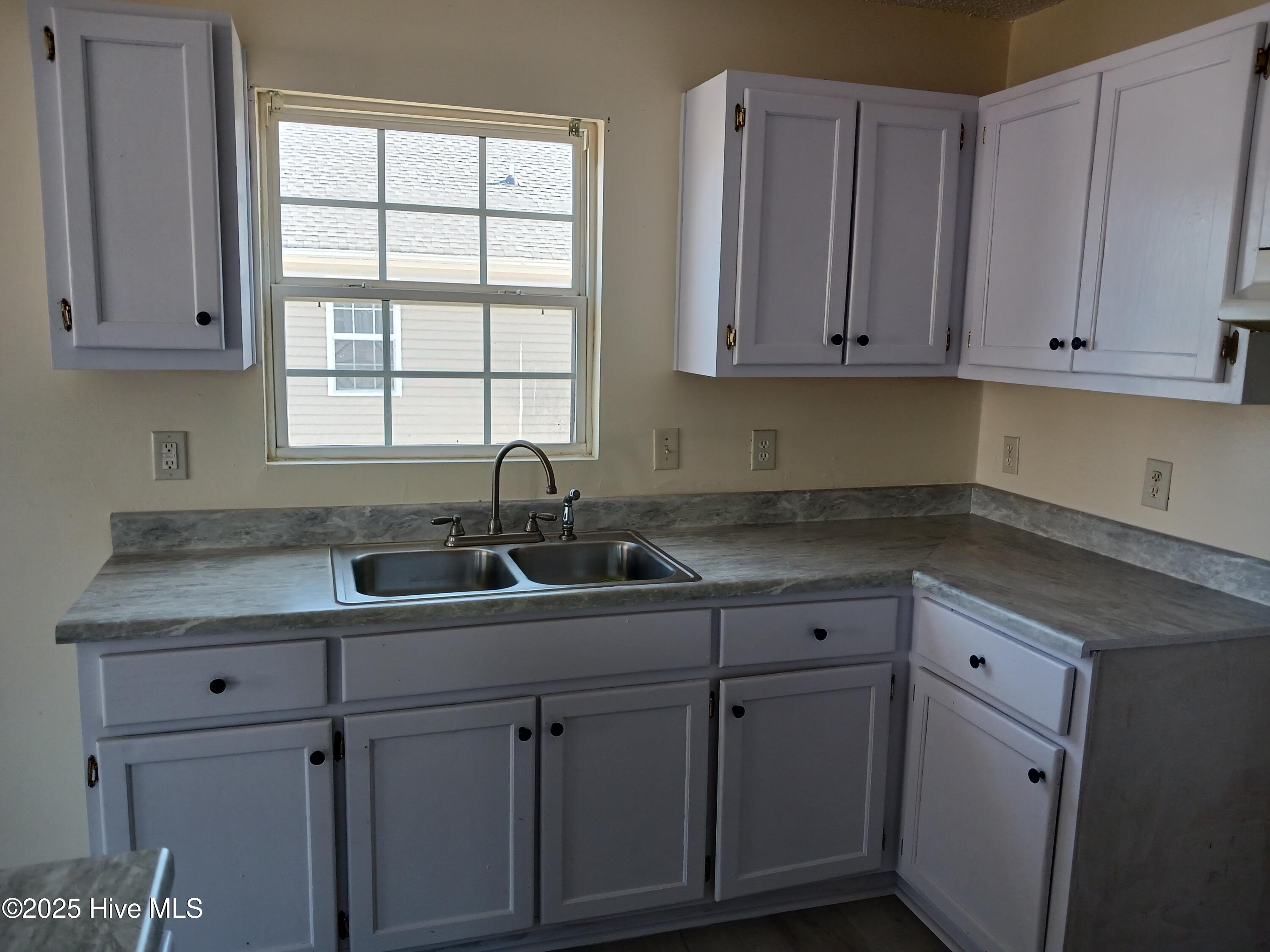 305 Speed Street Elizabeth City, NC 27909 - Photo 5 of 6 20250224_104327