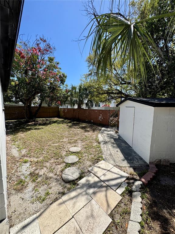 1912 West Grace Street Tampa, FL 33607 - Photo 4 of 22 a view of a backyard