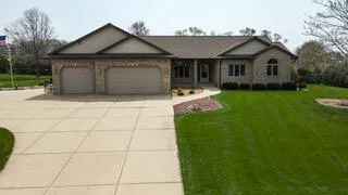 $949,000 | 7319 Springhelt Drive, Dane, WI 53529