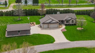 $949,000 | 7319 Springhelt Drive, Dane, WI 53529