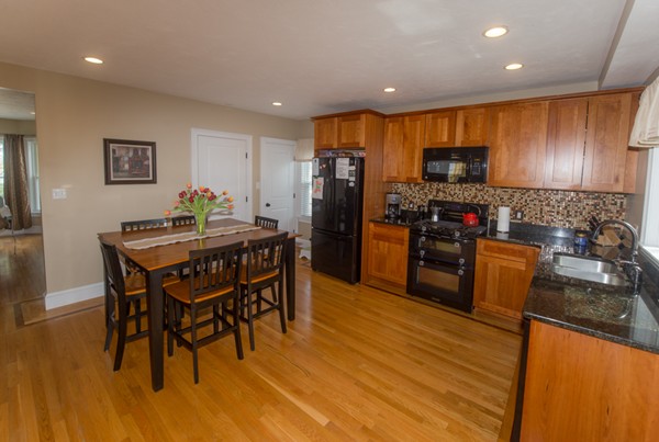 11 Summit Street Maynard, MA 01754 - Photo 4 of 17 Gallery Image 4