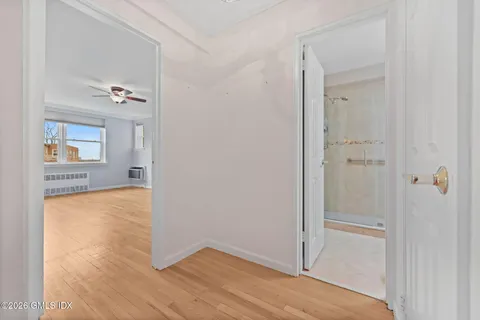 $425,000 | 3 Putnam Hill, Unit 4F, Greenwich, CT 06830