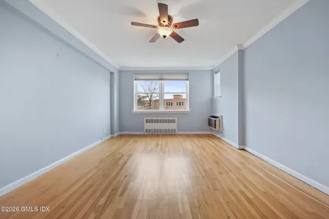 $425,000 | 3 Putnam Hill, Unit 4F, Greenwich, CT 06830