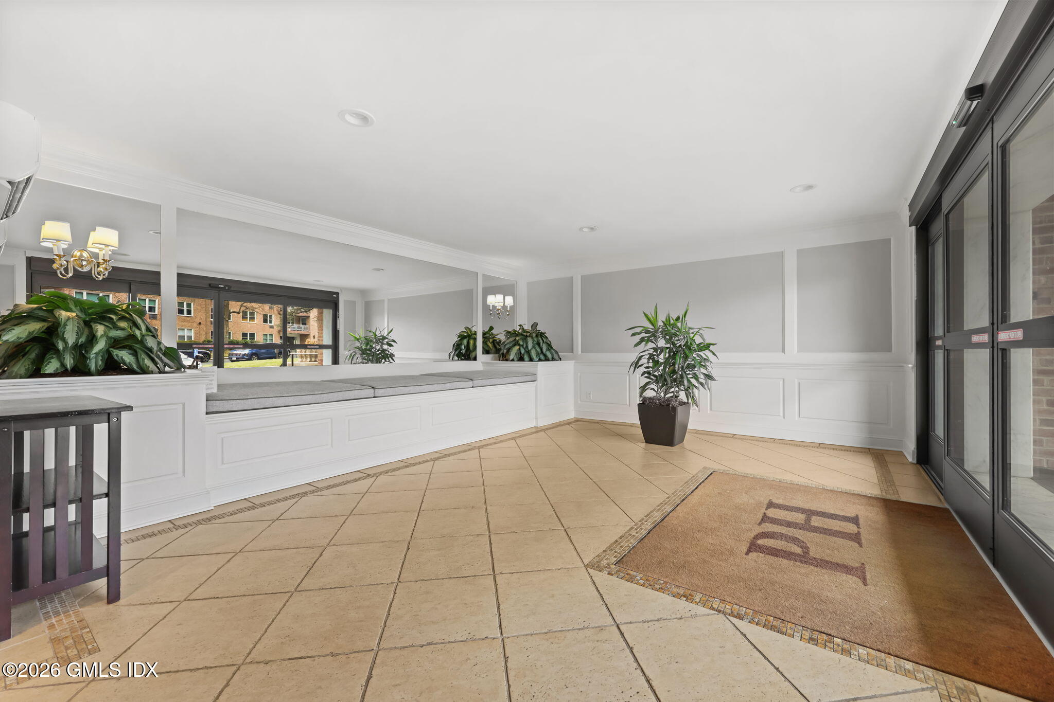 3 Putnam Hill, Unit 4F Greenwich, CT 06830 - Photo 3 of 22 32-web-or-mls-3-putnam-hill-rd-apt-4f