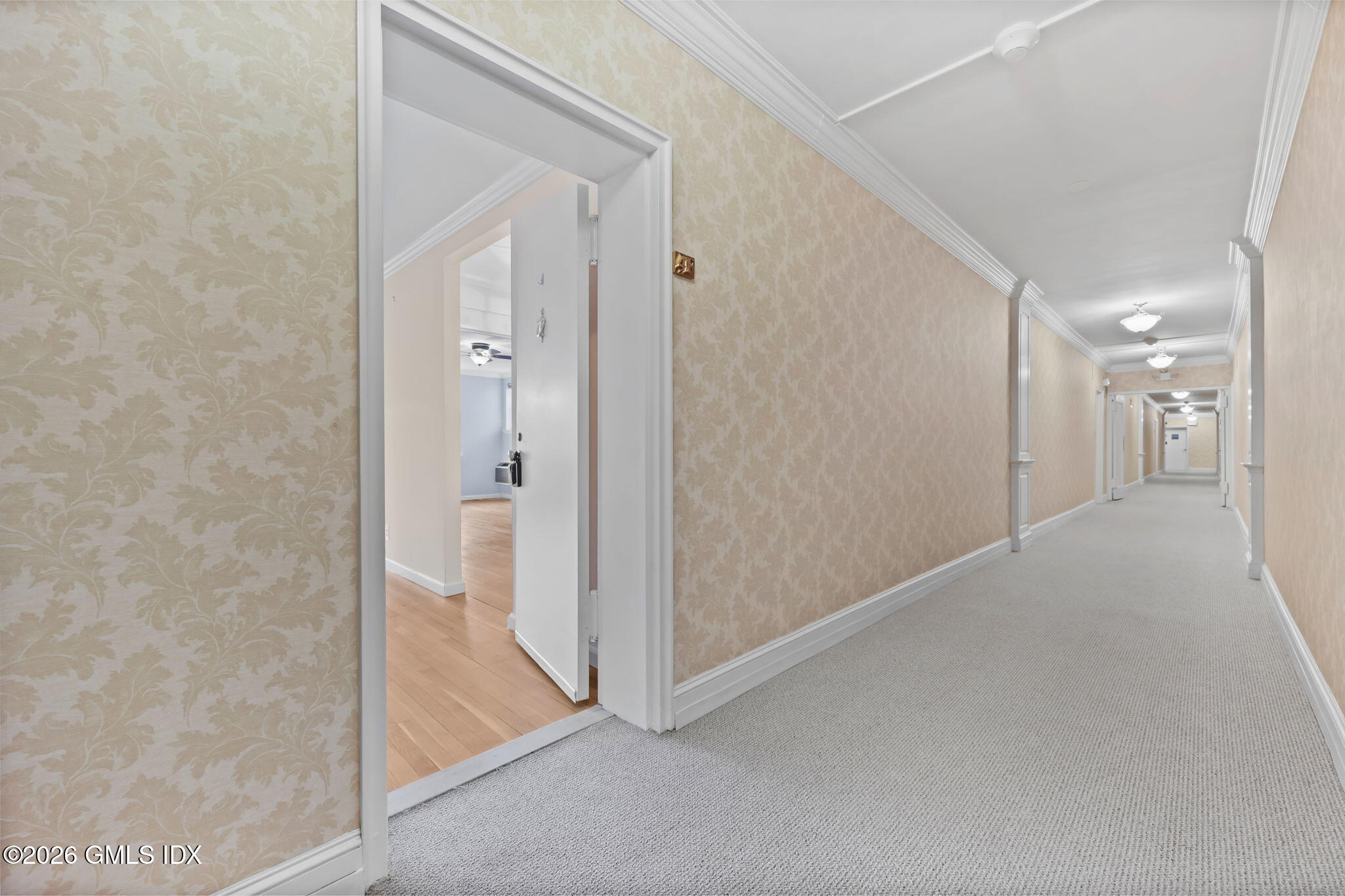 3 Putnam Hill, Unit 4F Greenwich, CT 06830 - Photo 5 of 22 3-web-or-mls-3-putnam-hill-rd-apt-4f