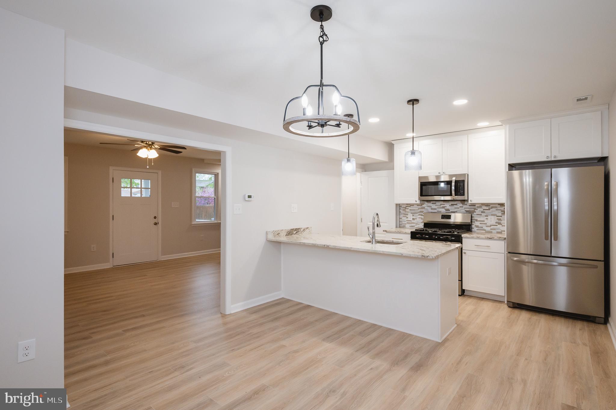 6815 Dunbar Road Dundalk, MD 21222 - Photo 4 of 45