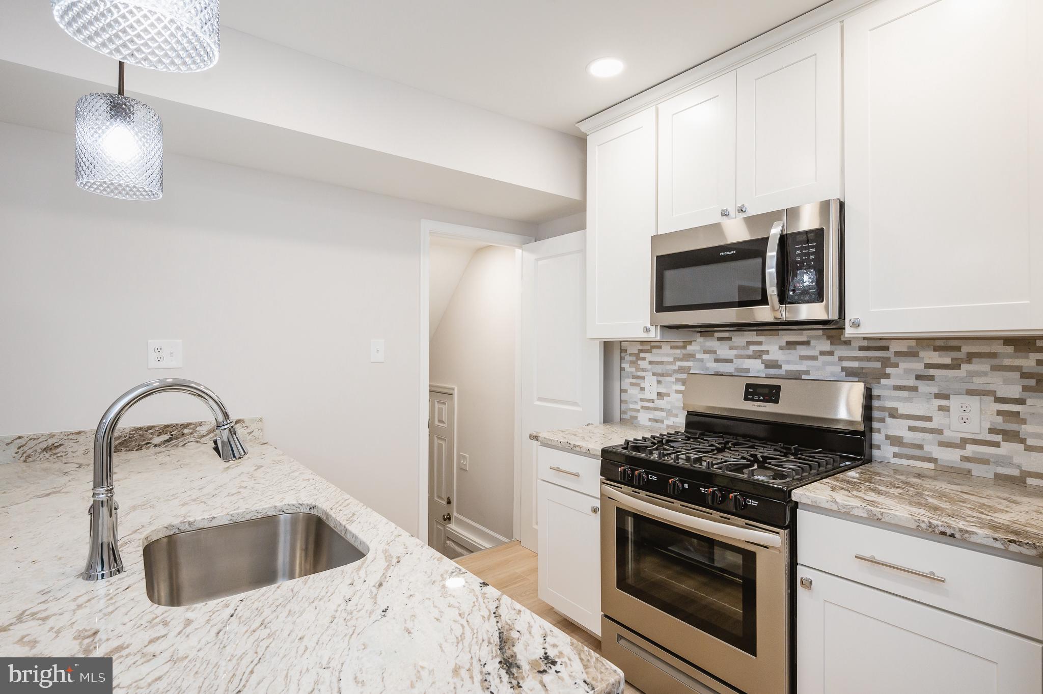 6815 Dunbar Road Dundalk, MD 21222 - Photo 7 of 45