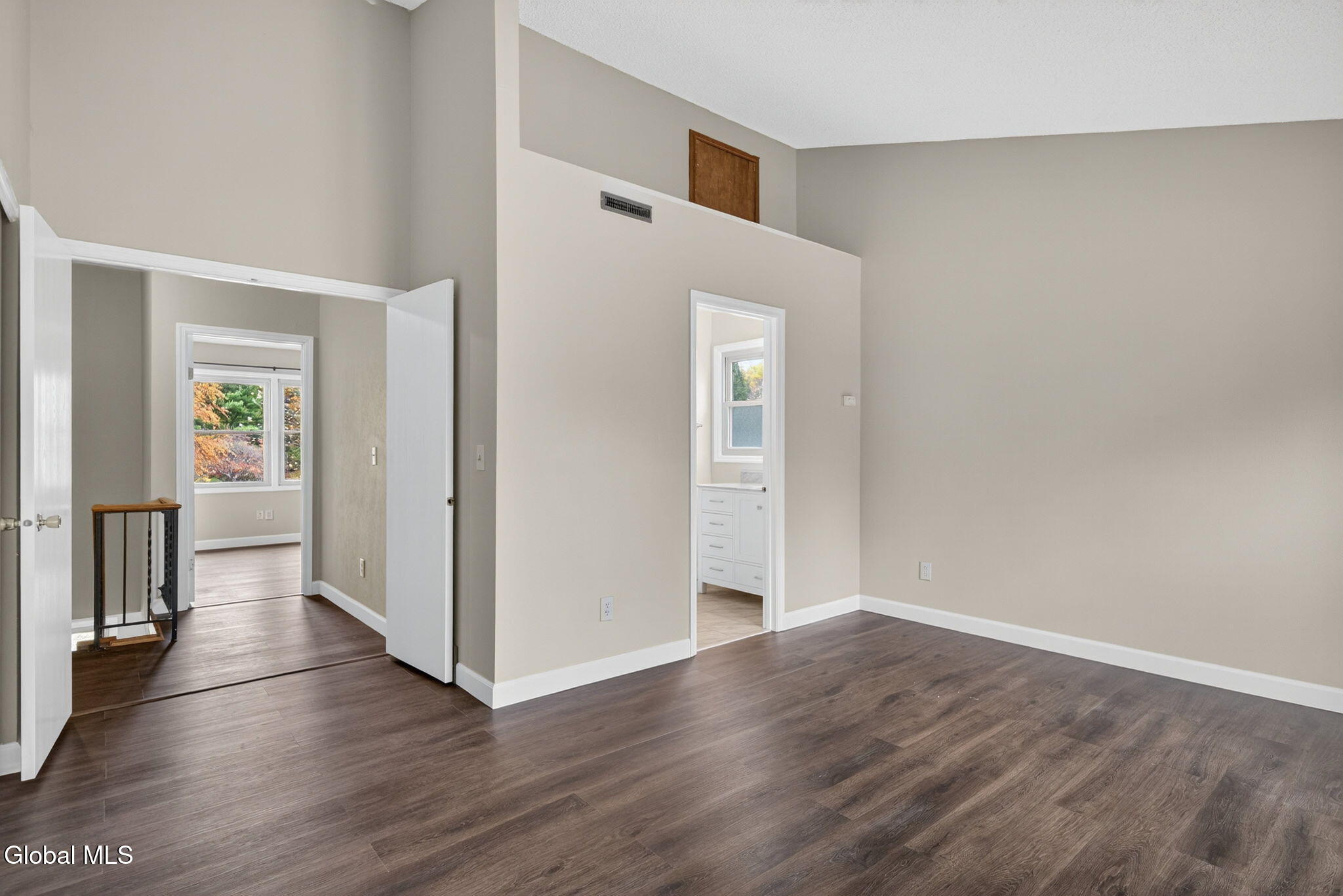 6 Freemans Way Halfmoon, NY 12065 - Photo 14 of 28 16-web-or-mls-016-DSC04879