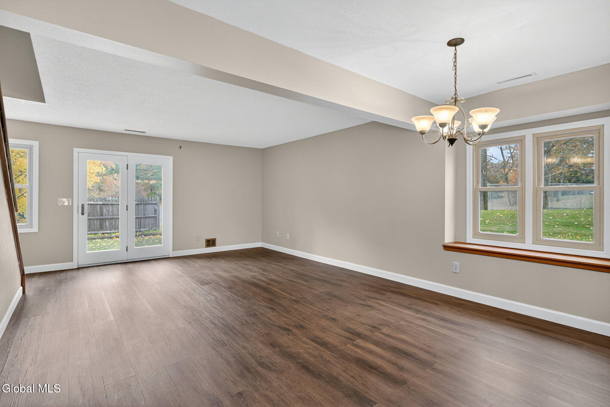 6 Freemans Way Halfmoon, NY 12065 - Photo 7 of 28 12-web-or-mls-012-DSC04829