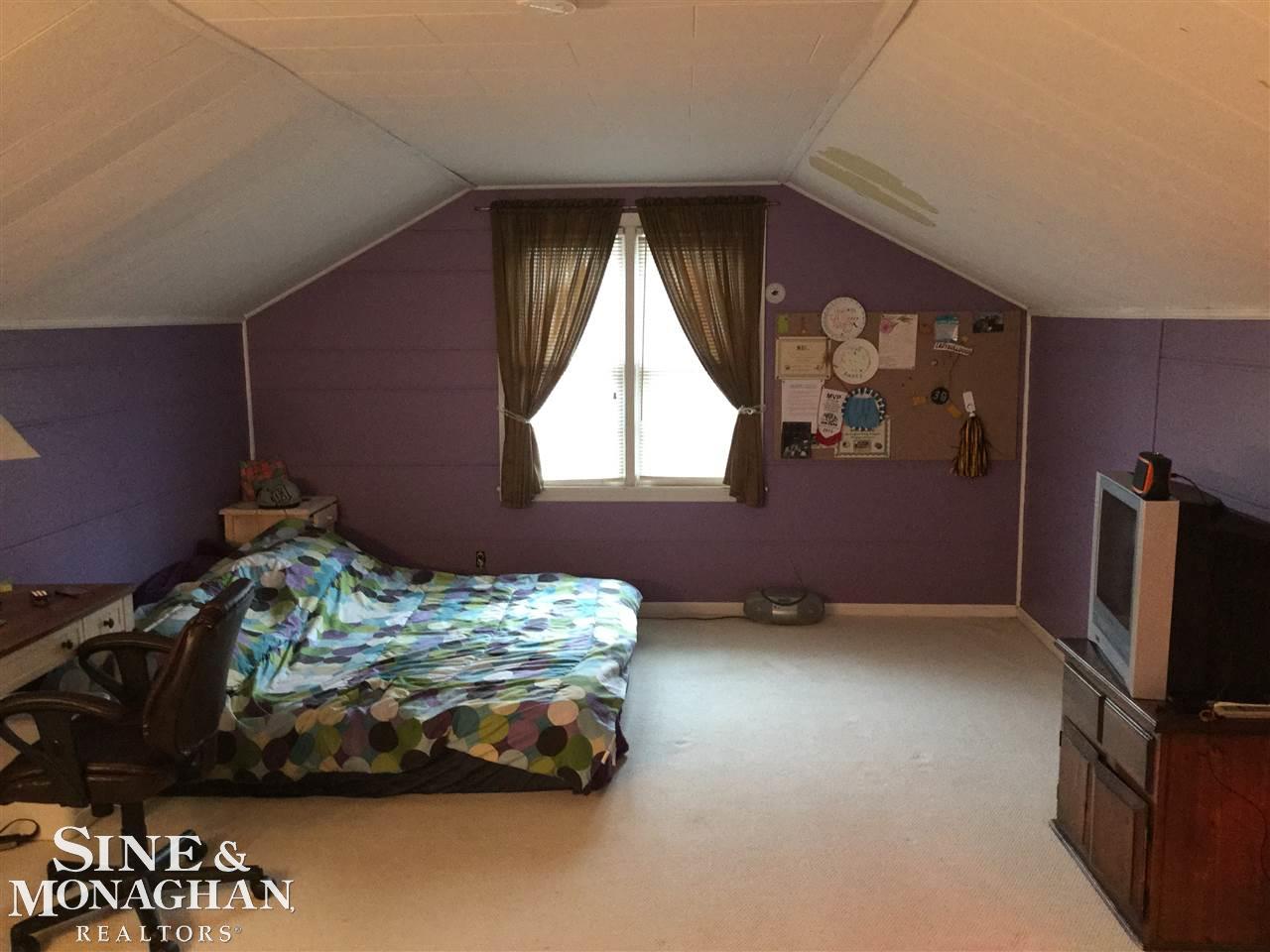 1082 Hampton Road Grosse Pointe Woods, MI 48236 - Photo 18 of 50