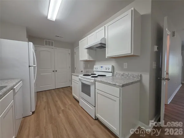 $1,595 | 1156 McRee Heights Circle, Newton, NC 28658