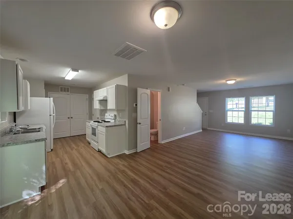 $1,595 | 1156 McRee Heights Circle, Newton, NC 28658