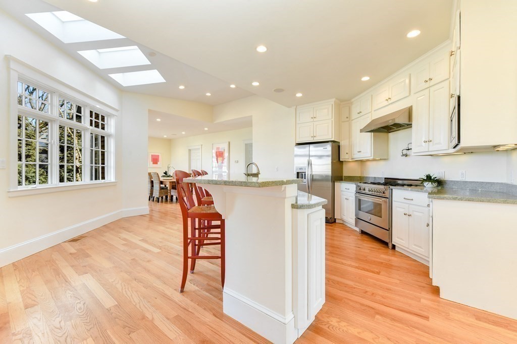11 Sunnyside Road Needham, MA 02494 - Photo 3 of 29