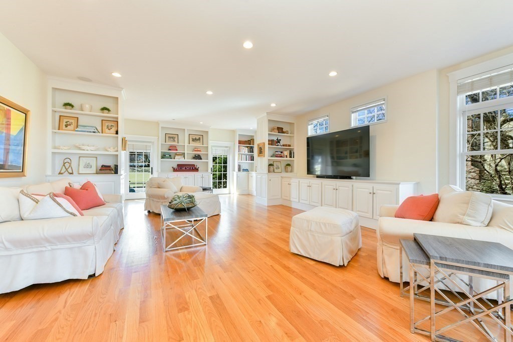 11 Sunnyside Road Needham, MA 02494 - Photo 8 of 29