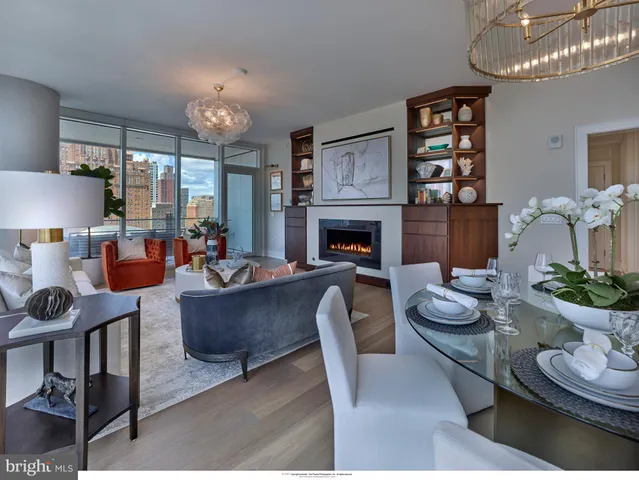 $1,495,000 | 301 South Broad Street, Unit 804, Philadelphia, PA 19107