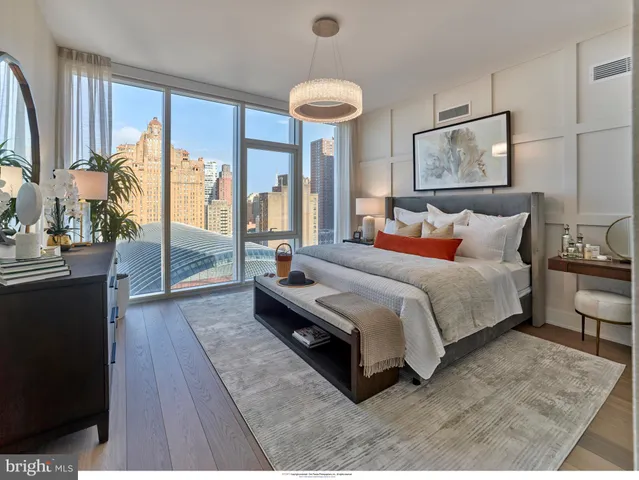 $1,495,000 | 301 South Broad Street, Unit 804, Philadelphia, PA 19107