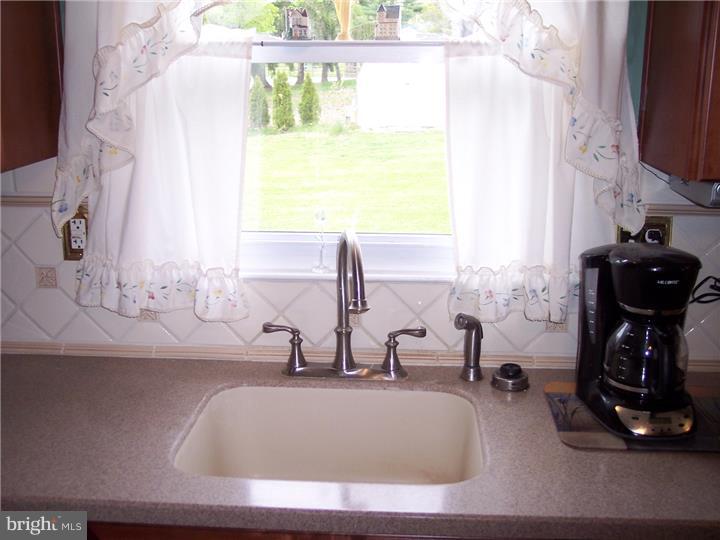 1 Barrel Run Road Quakertown, PA 18951 - Photo 6 of 25 Kitchen