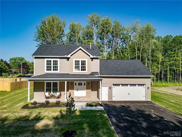 $439,900 | 26 Rosalind Drive, Evans, NY 14006