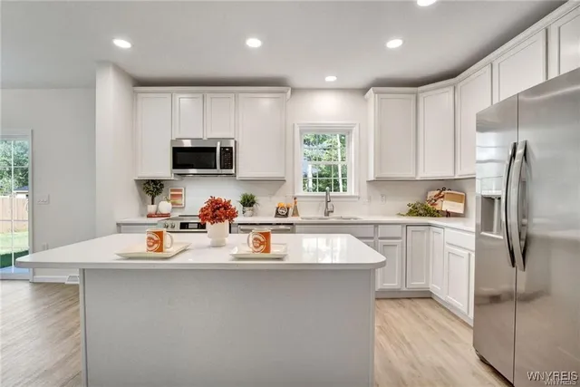 $439,900 | 26 Rosalind Drive, Evans, NY 14006