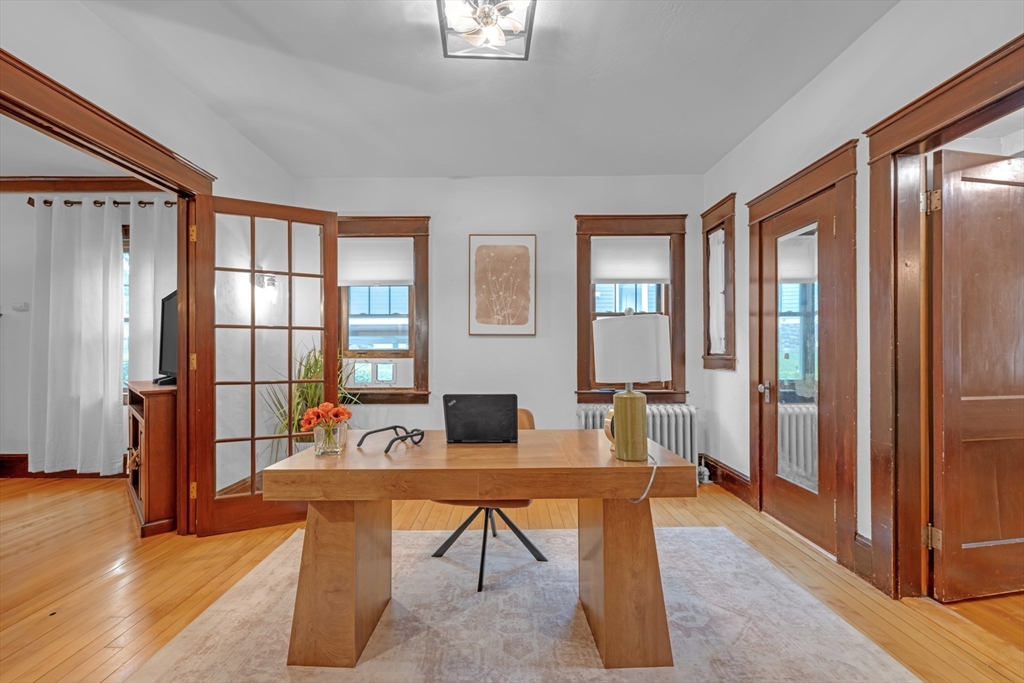 14 Tahanto Road Worcester, MA 01602 - Photo 5 of 41