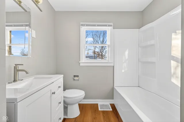 $263,000 | 222 Coovert Street, Columbus, IN 47201