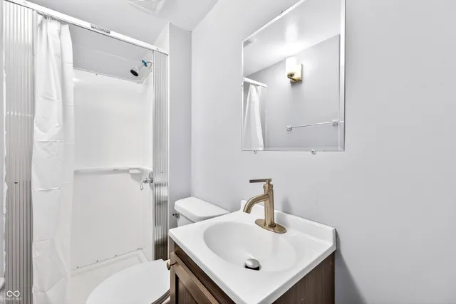 $263,000 | 222 Coovert Street, Columbus, IN 47201