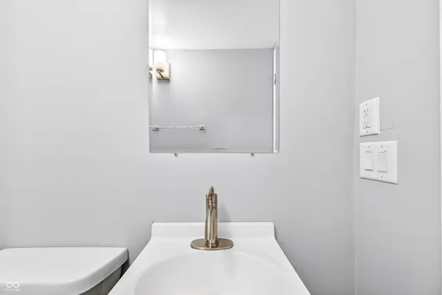 $263,000 | 222 Coovert Street, Columbus, IN 47201